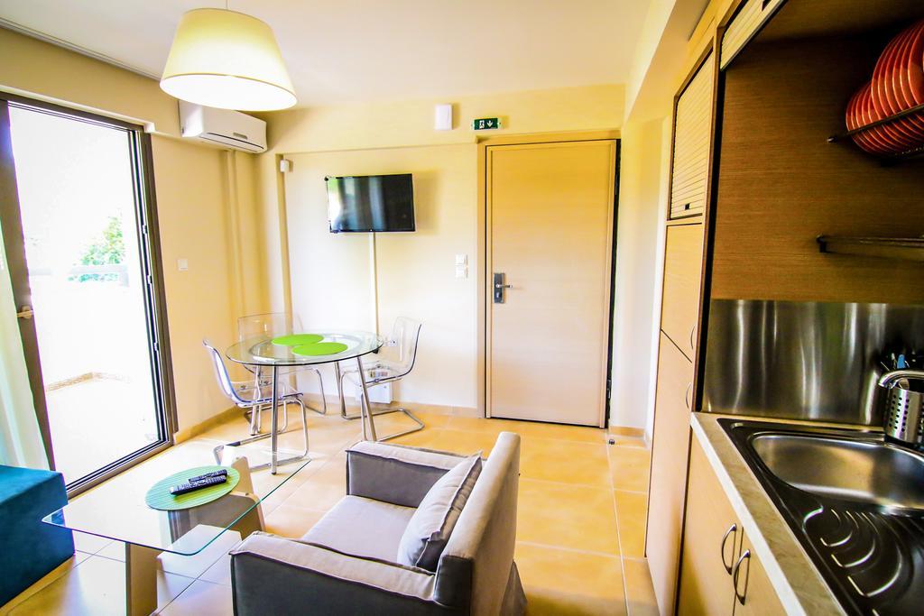 Ofrynio Deluxe Apartments Ofrínion Exteriör bild